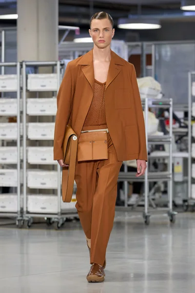 Look 20